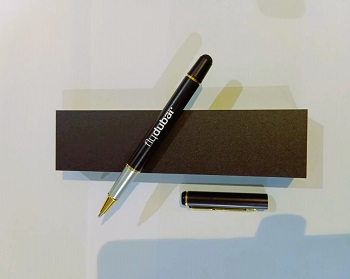 FLY DUBAI High-quality Metal Pen Premium Business Pen Comfort Grip Smooth Writing Ideal for Office Home Use Signature Pen with Stylus Attached DUBAI0013