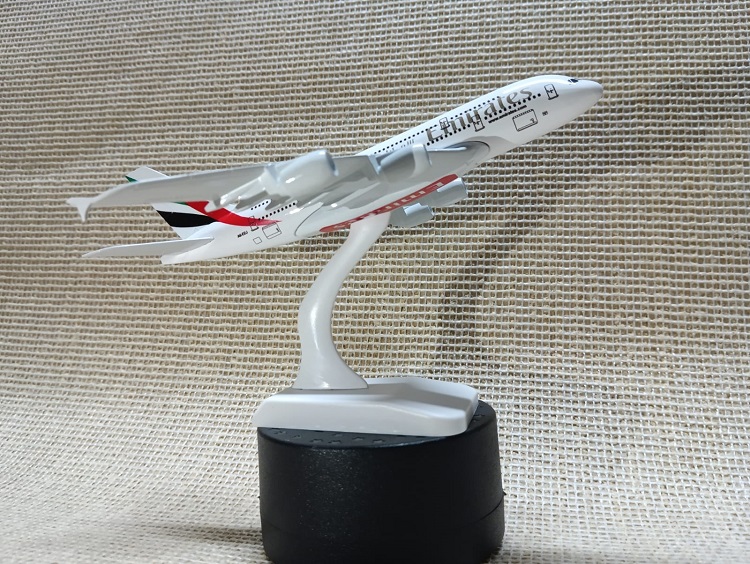 Dummy Biman / Aircraft Emirates Airlines Boeing EMI001