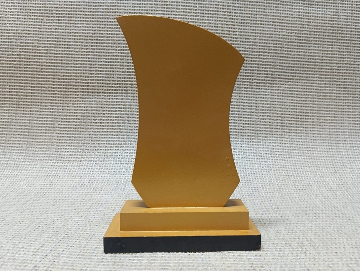 Wooden Crest/Award Trophy with customize print CAW026