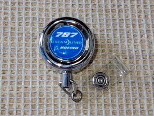 Best quality BOEING 787 YOYO ID Card Holder steel metal with One ID card box free YOY003