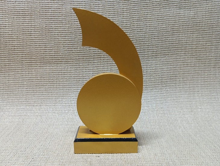Wooden Crest/Award Trophy with customize print CAW018