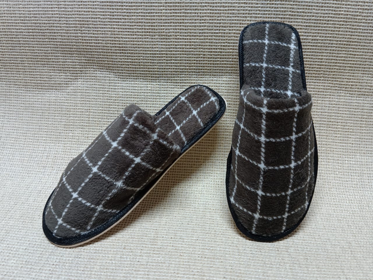 Women Plush Soft Slippers Men Warm Home Plush Soft Slippers Indoors Anti-slip Winter Floor Bedroom Shoes S001