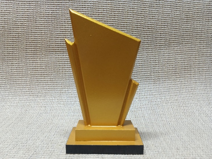 Wooden Crest/Award Trophy with customize print CAW028
