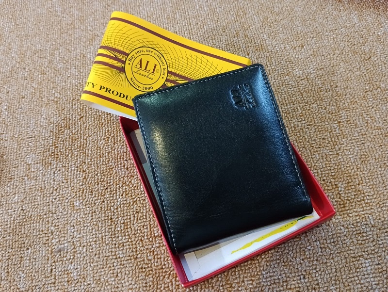 Fashionable 100% Premium Leather Wallet WGL144