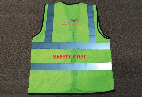 Exclusive Collection Novoair Department Green Yellow Full Net Apron Four Pockets 02 Designs APR025