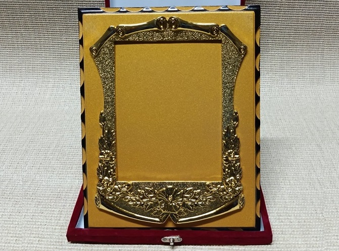 Event Crest/Award with customize print CAW048