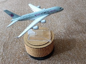 Dummy biman / Aircraft Qatar Airways Airbus A380 QA001