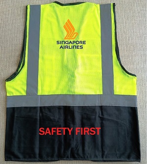 Singapore Airlines Reflects light Official Two chain pockets Apron VEST063