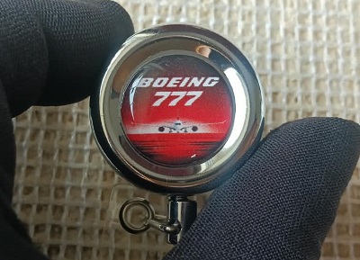 Best quality Boeing 777 ID Card Holder steel metal with One ID card box free YOY006B