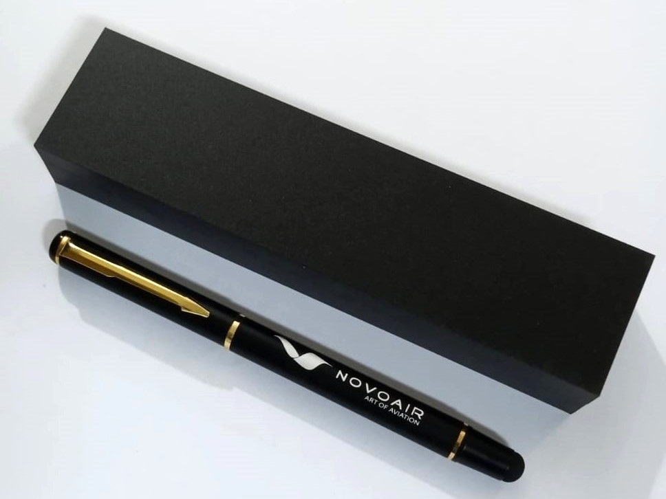 High-quality Metal Pen Premium Business Pen Comfort Grip Smooth Writing Ideal for Office Home Use Signature Pen with Stylus Attached HQPEN002